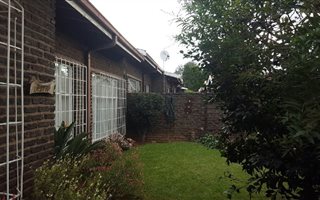 2 Bedroom Townhouse in Vanderbijlpark CW