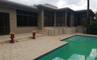 4 Bedroom House in Waterkloof Ridge