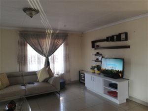 3 Bed House in Vosloorus