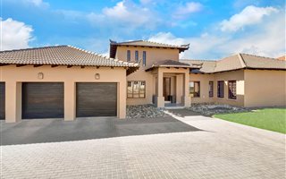 4 Bedroom House in Crescent Wood Country Estate