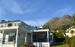 3 Bedroom House in Berg en Dal