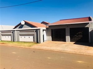 3 Bed House in Vosloorus