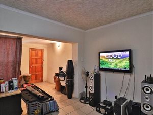 4 Bed House in South Hills