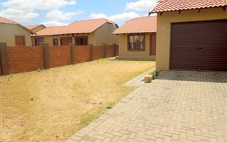 2 Bedroom Townhouse in Krugersdorp Central