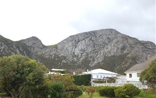 3 Bedroom House in Voelklip
