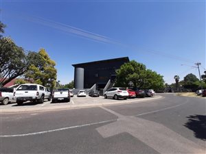 134 m² Commercial space in Waterkloof Ridge