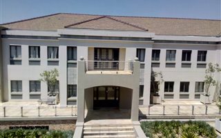 916 m² Office Space in Bryanston
