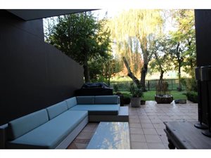 2 Bed Duplex in Bordeaux