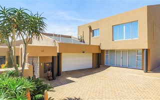 4 Bedroom House in Dowerglen and Ext