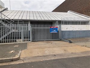 420 m² Industrial space in Krugersdorp Central