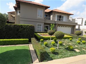 4 Bed House in Leeuwenhof Estate