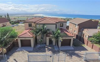 3 Bedroom House in Wavecrest