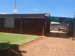2 Bedroom House in Ikageng