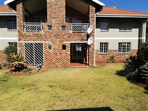 2 Bedroom Townhouse in Elarduspark