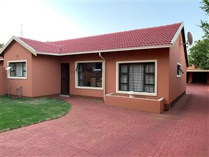 4 Bed House in Mayberry Park