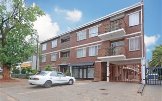 3 Bedroom Apartment in Linden