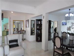 7 Bed House in Clare Hills