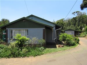 4 Bed House in Blackridge
