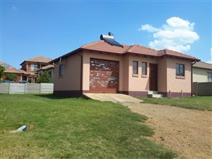 2 Bed House in Jukskei View
