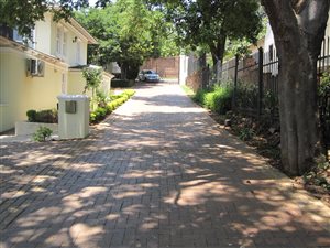 1276 m² Land available in Waterkloof