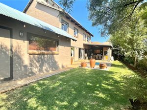 4 Bed House in Hazeldean (Silverlakes Surroundings)