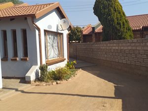 2 Bed House in Hammanskraal