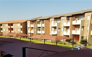 2 Bedroom Townhouse in Comet