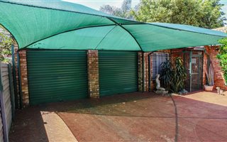 3 Bedroom House in Dorandia
