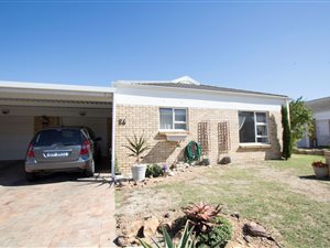 2 Bed House in Whispering Pines