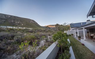 4 Bedroom House in Fernkloof