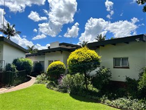5 Bed House in Constantia Park