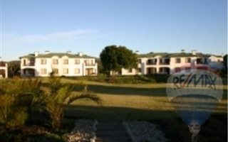 2 Bedroom Apartment in Keurboomstrand
