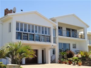 5 Bed House in Pienaarstrand