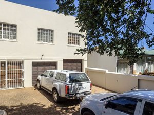 Commercial space in Monument