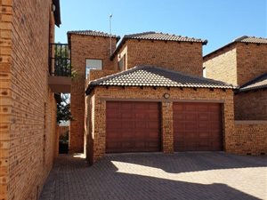 2 Bed Townhouse in Willowbrook