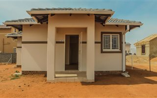 2 Bedroom House in Witpoortjie