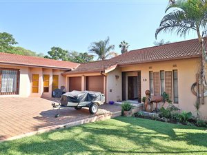 4 Bed House in West Acres