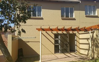 2 Bedroom Duplex in Greenstone Hill