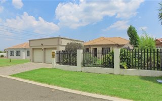 2 Bedroom House in Clearwater Estate