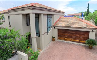 4 Bedroom House in Edenglen