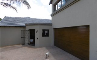 3 Bedroom House in Isandovale