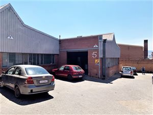 370 m² Industrial space in Monavoni