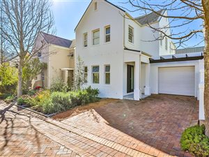 3 Bed House in Kylemore