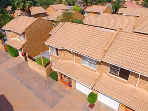 3 Bed Townhouse in Rynfield