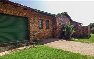 5 Bedroom House in Modder East