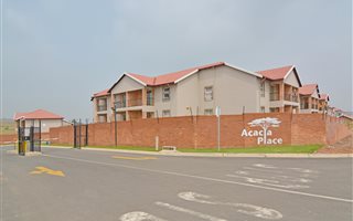 2 Bedroom Apartment in Tasbet Park