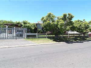 3 Bed House in Belmont Park