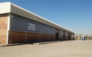 987 m² Industrial space in Lombardy East