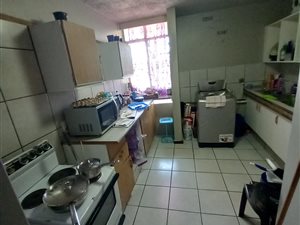 3 Bed Apartment in Meyerspark
