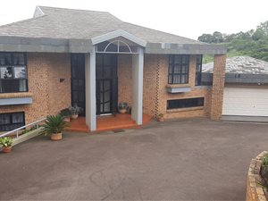 5 Bed House in Camperdown